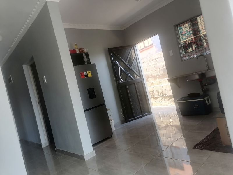 READY TO MOVE? - Photo 7