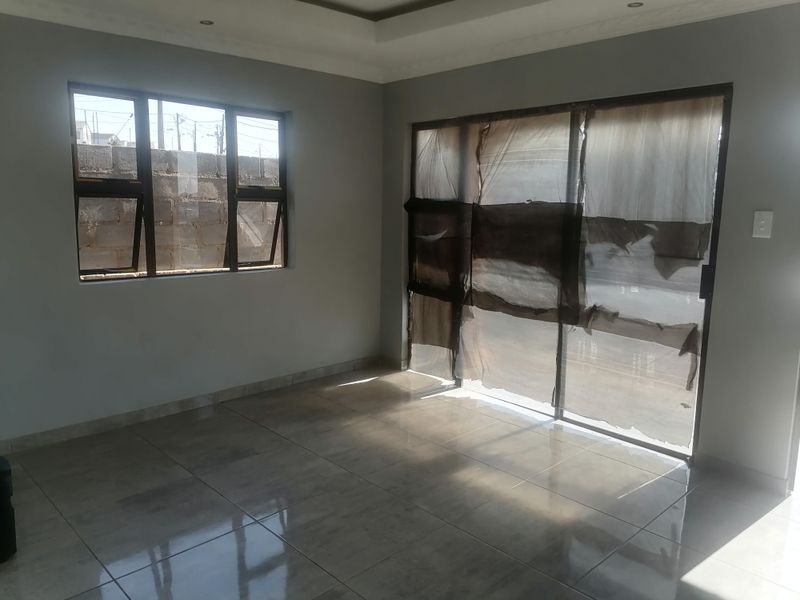 READY TO MOVE? - Photo 2