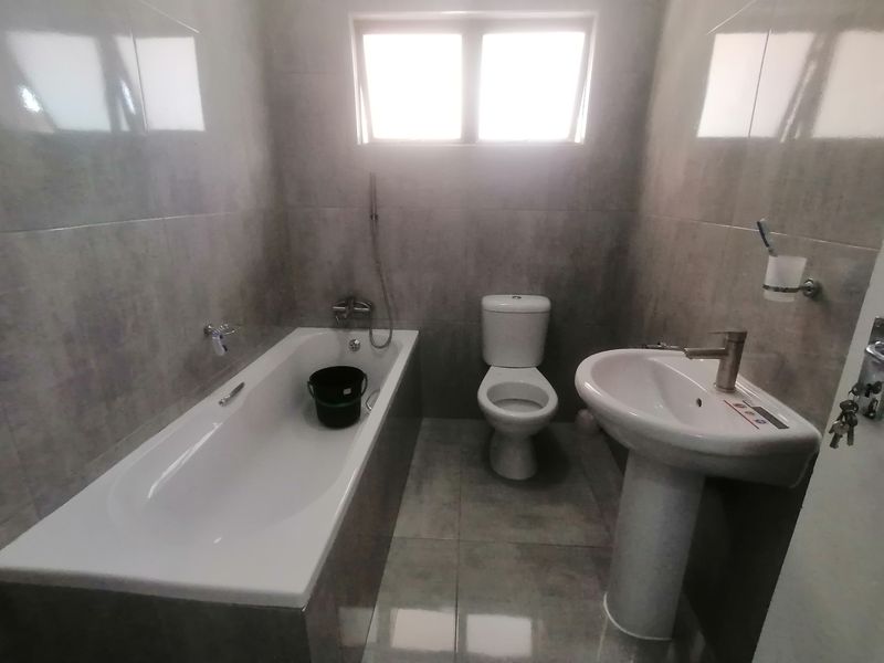 READY TO MOVE? - Photo 5