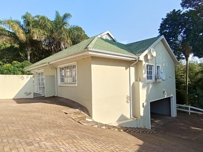 🏡 Spacious 4-Bedroom Townhouse for Sale – Ramsgate, KwaZulu-Natal - Photo 1