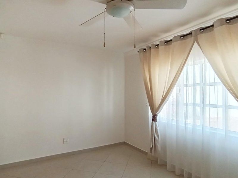 🏡 Spacious 4-Bedroom Townhouse for Sale – Ramsgate, KwaZulu-Natal - Photo 6