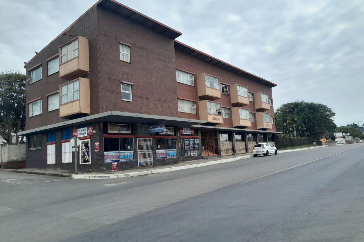 Charming - 1 Bedroom Flat with enclosed balcony - Photo 2