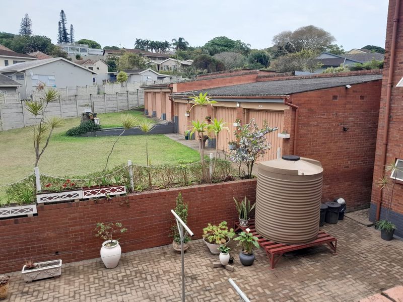 Charming - 1 Bedroom Flat with enclosed balcony - Photo 7