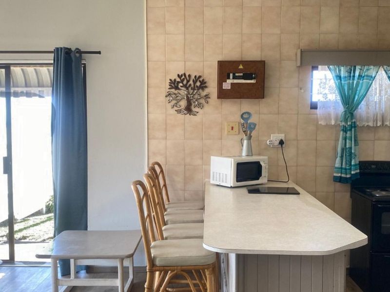 Coastal Living at Its Finest – Prime 2-Bedroom Apartment 20 meters from the beach. - Photo 5