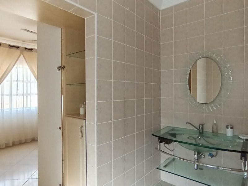4 bedroom spacious townhouse for sale in Ramsgate - Photo 9