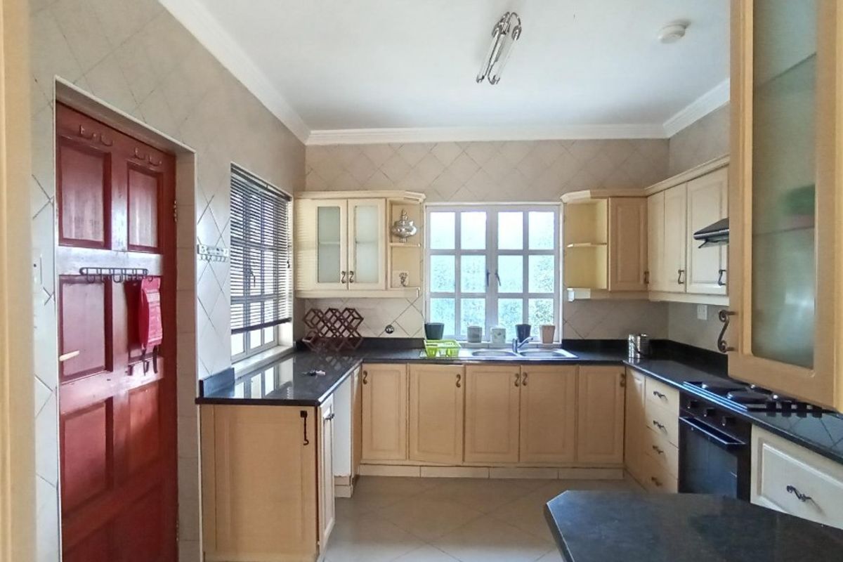 4 bedroom spacious townhouse for sale in Ramsgate - Photo 4