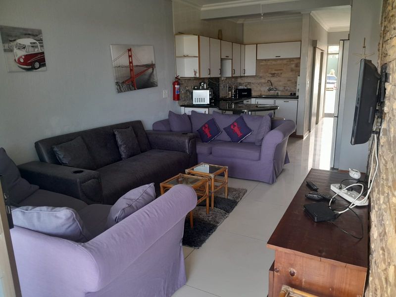 Beautiful 2 Bedroom Holiday Apartment, Sea Facing - Photo 9