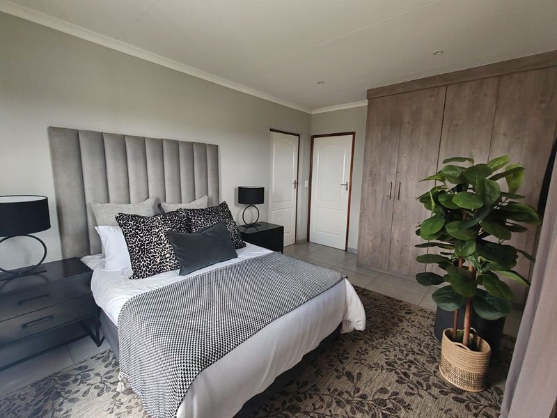 A LIFEESTYLE OF SPACE, STYLE AND SOPHISTICATION - 🚀 INVEST IN MIDRAND ! - Photo 9