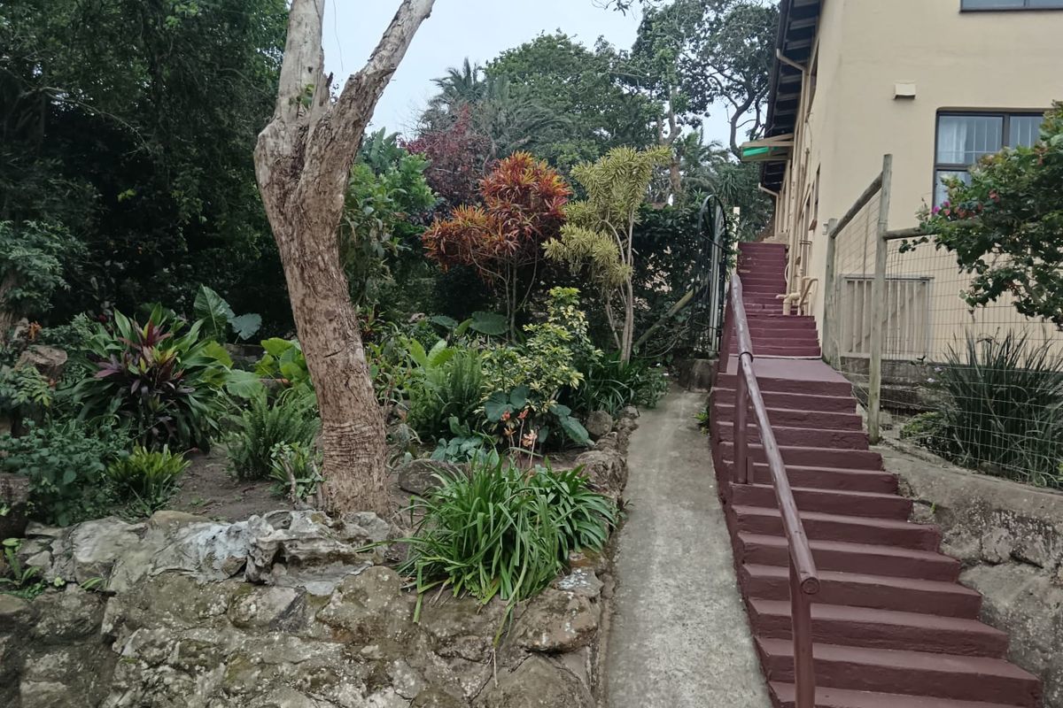 Where coastal living meets comfort and space - Photo 2