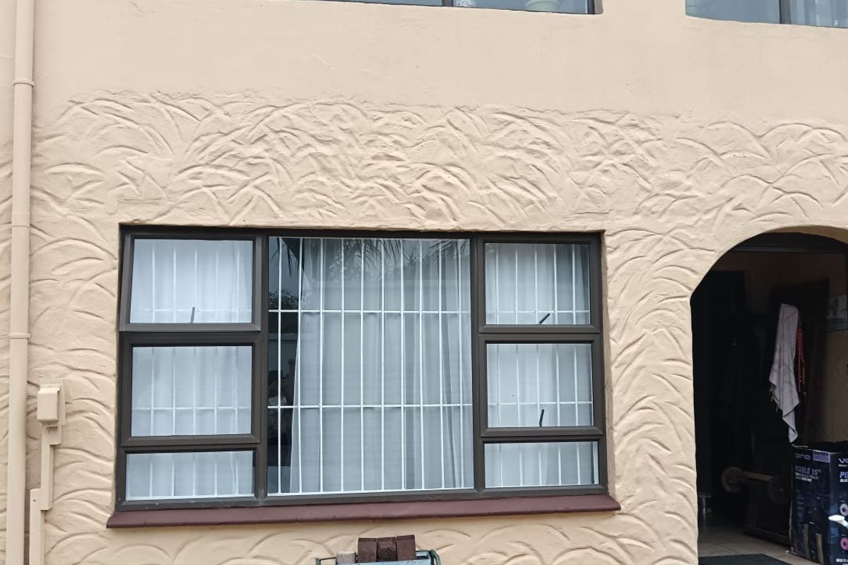 Where coastal living meets comfort and space - Photo 4