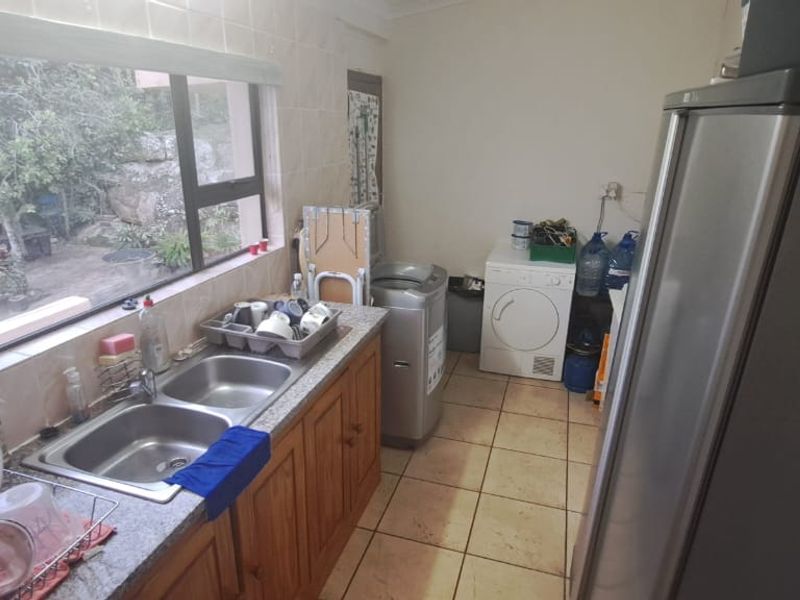 Where coastal living meets comfort and space - Photo 10