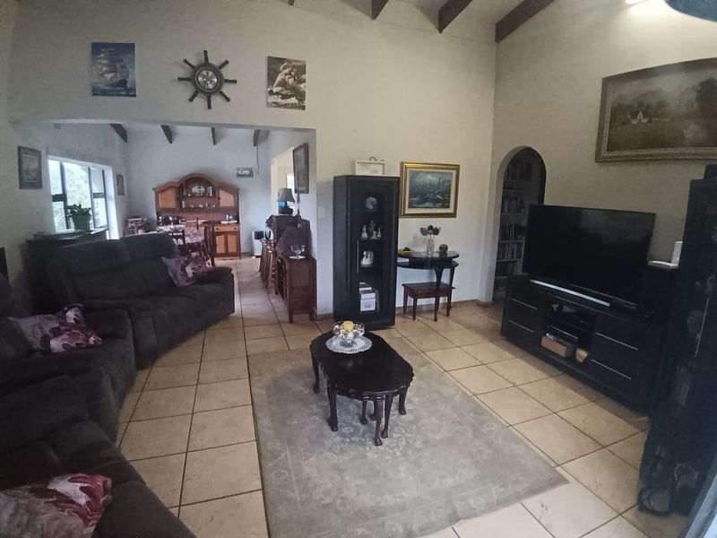 Where coastal living meets comfort and space - Photo 7