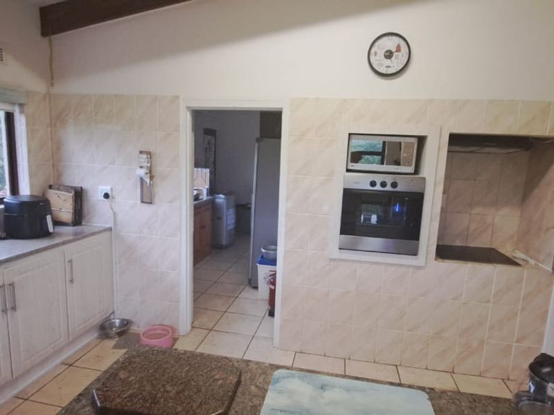 Where coastal living meets comfort and space - Photo 8