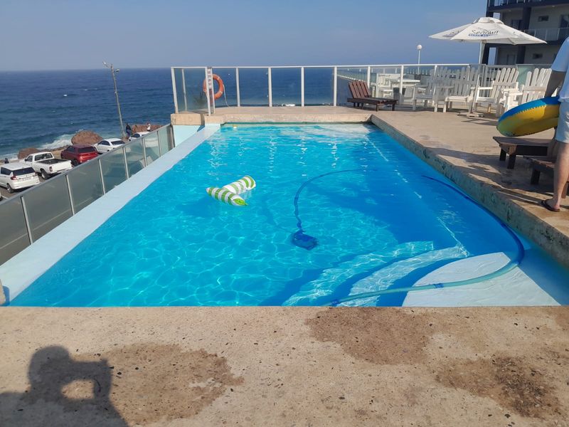 Beachside 2 Bedroom  Apartment, absolutely a Bargain - Photo 6