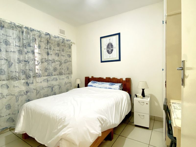 Beachfront Bliss with 2 Bedrooms Fully Furnished Coastal Luxury - Photo 8