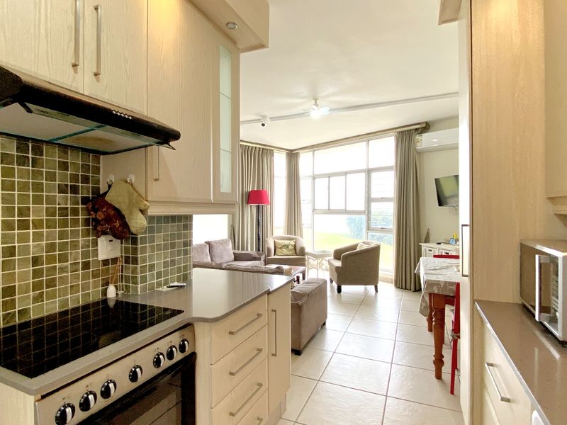 Stylish Beachfront Escape Fully Furnished - Photo 6