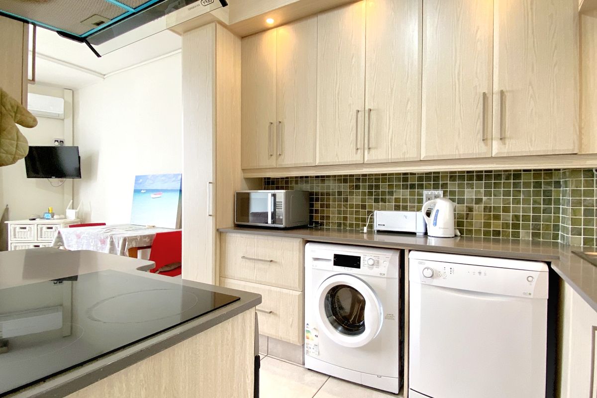 Stylish Beachfront Escape Fully Furnished - Photo 5