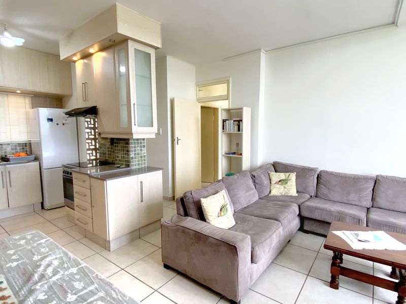 Stylish Beachfront Escape Fully Furnished - Photo 2