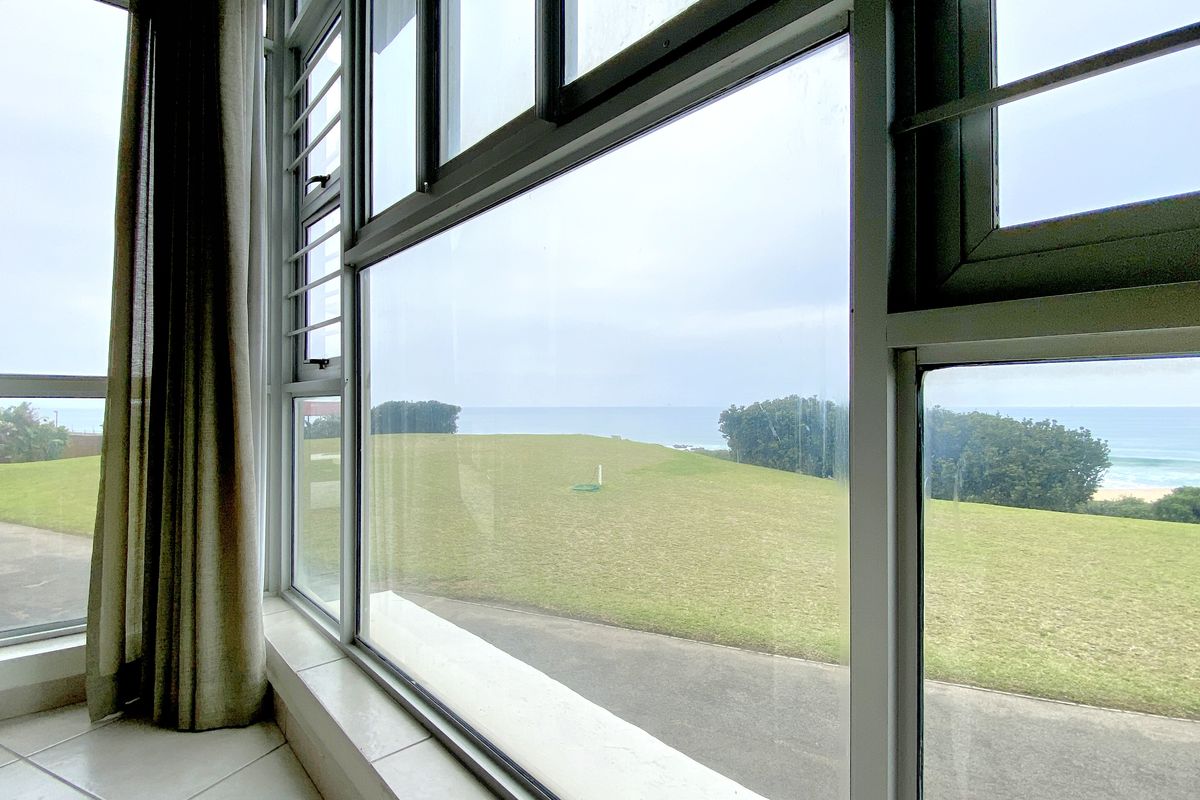 Stylish Beachfront Escape Fully Furnished - Photo 4