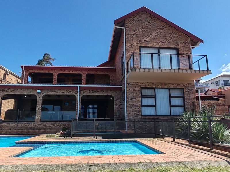 Furnished Family Home with Panoramic Sea Views - Photo 1