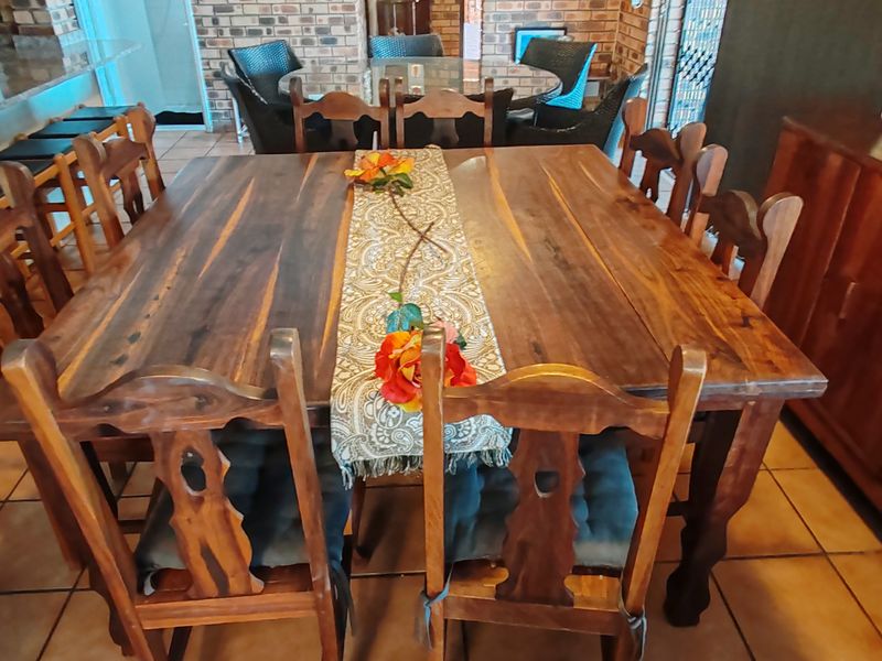Furnished Family Home with Panoramic Sea Views - Photo 3