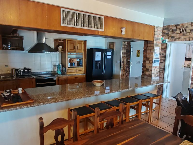 Furnished Family Home with Panoramic Sea Views - Photo 8
