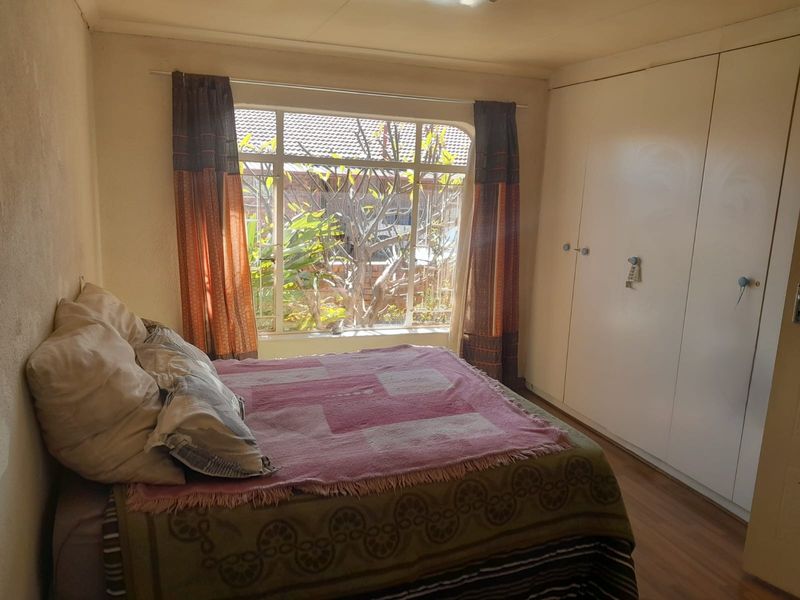 Welcome Home! Discover this beautiful 3-bedroom townhouse - Photo 6