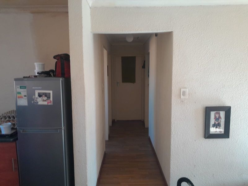 Welcome Home! Discover this beautiful 3-bedroom townhouse - Photo 4