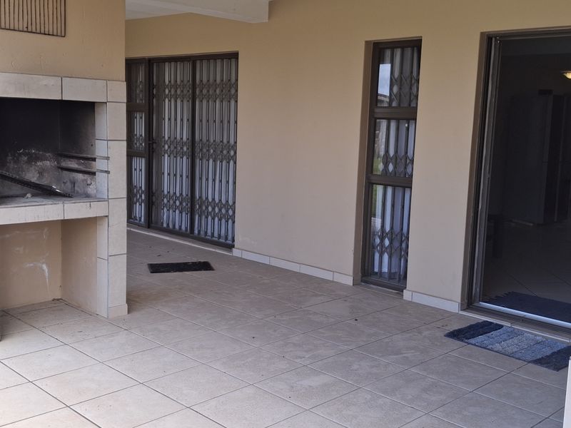 Fully Furnished Two-Bedroom Apartment for Sale  Sea Breeze West - Photo 10