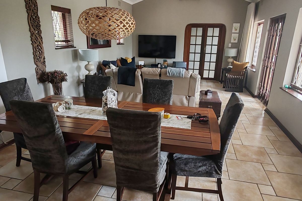 Spacious Double-Storey Family Gem – Walk to Ramsgate Main Beach! - Photo 2