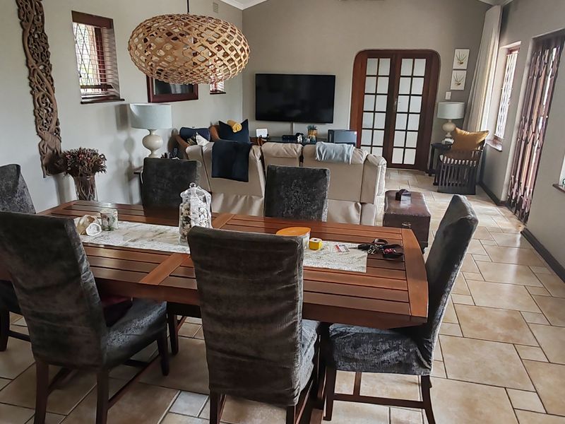 Spacious Double-Storey Family Gem – Walk to Ramsgate Main Beach! - Photo 2