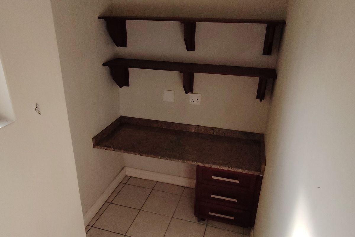 Beautiful Family Home with Flatlet in Popular Shelly Beach - Photo 5