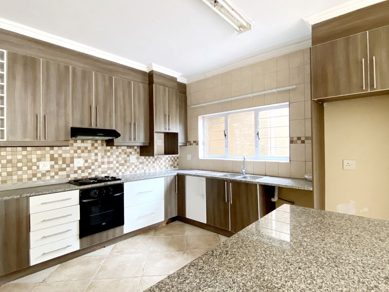 A Smart Coastal Investment Style, Space & Sea Air - Photo 1