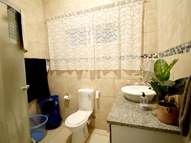 Ocean Views. Modern Design. Effortless Living. - Photo 10