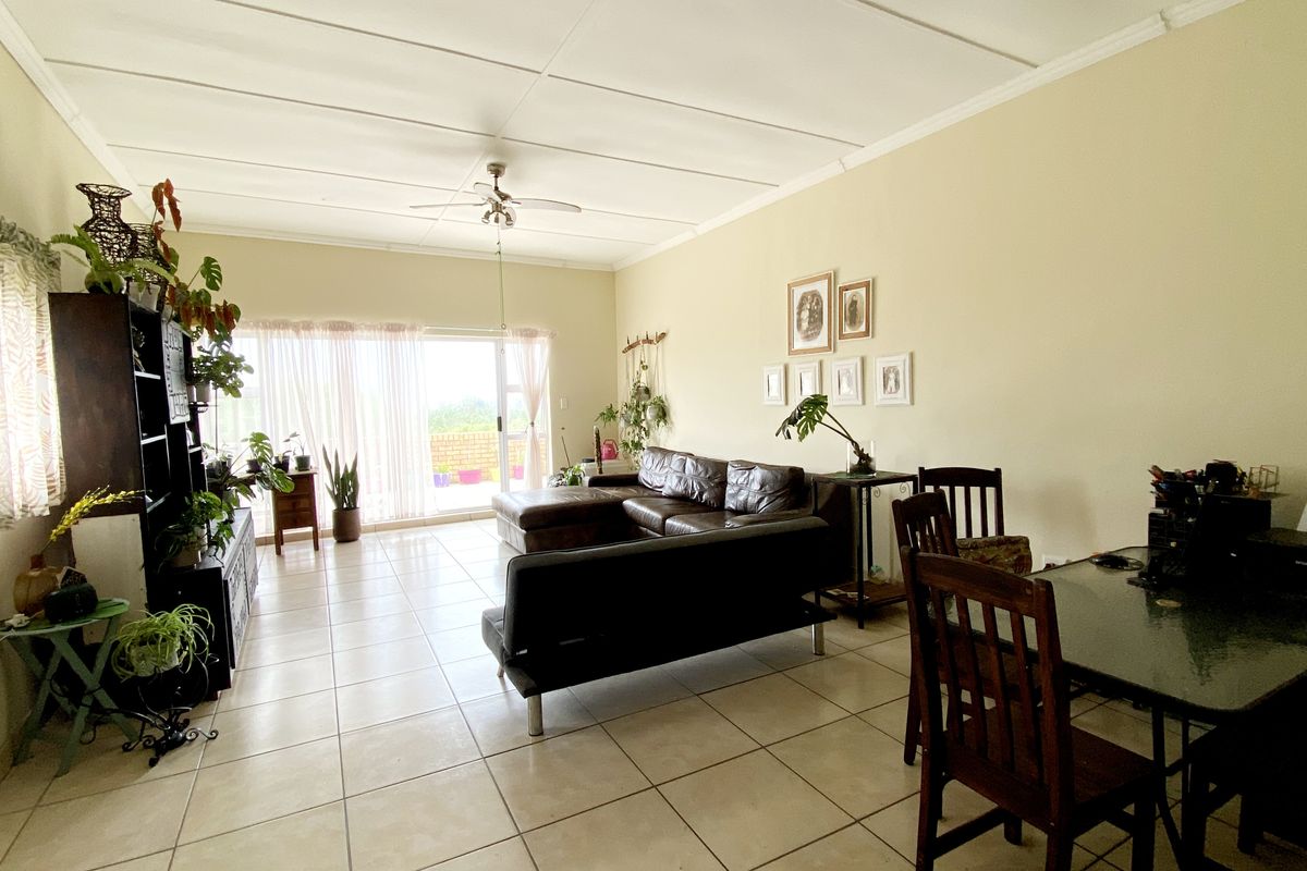 Ocean Views. Modern Design. Effortless Living. - Photo 3