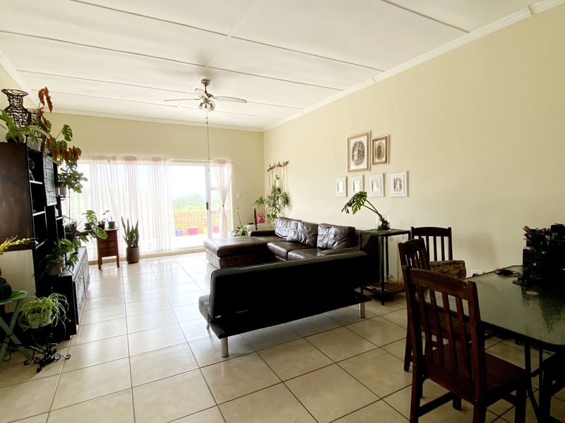 Ocean Views. Modern Design. Effortless Living. - Photo 3