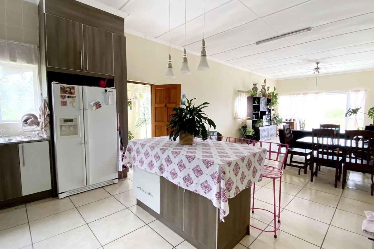 Ocean Views. Modern Design. Effortless Living. - Photo 2