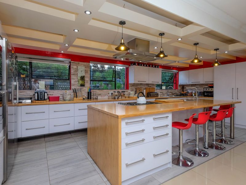 Luxury Double-Storey Home In Rangeview – Sophisticated Living With Exceptional Space & Style - Photo 3