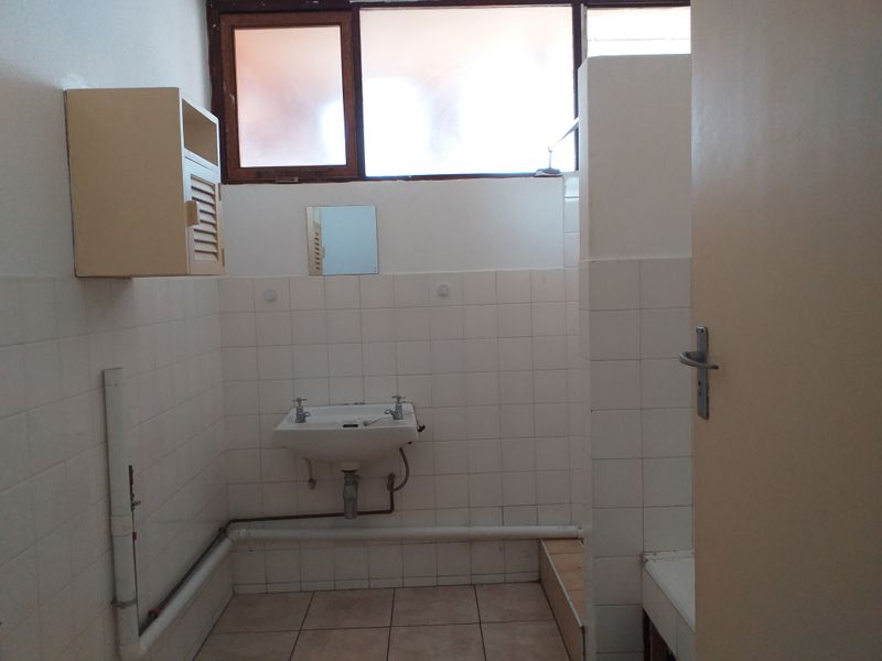 Apartment Rental Monthly In Amanzimtoti - Photo 6