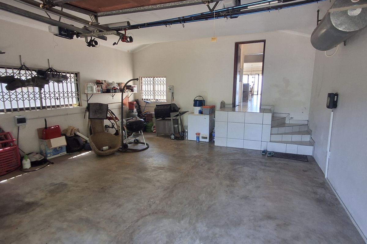 Modern Coastal Home with Breathtaking Sea Views in Leisure Bay - Photo 5