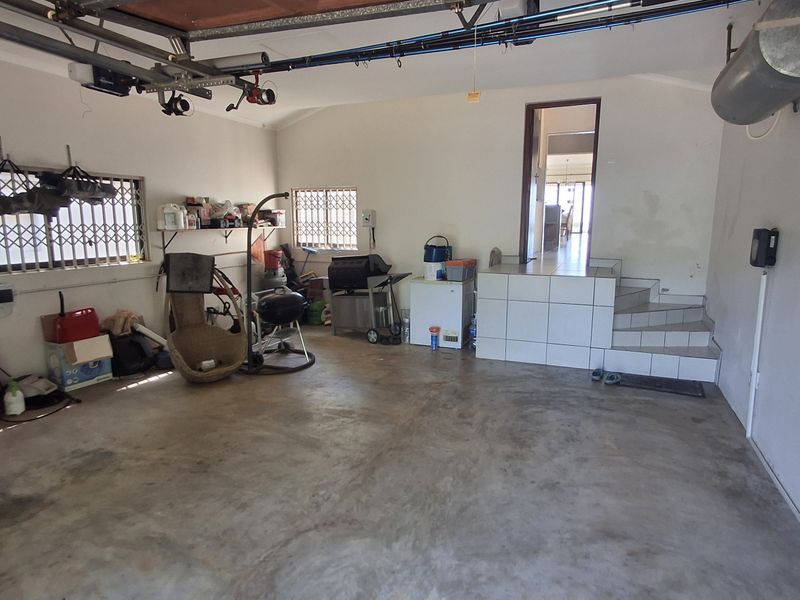 Modern Coastal Home with Breathtaking Sea Views in Leisure Bay - Photo 5