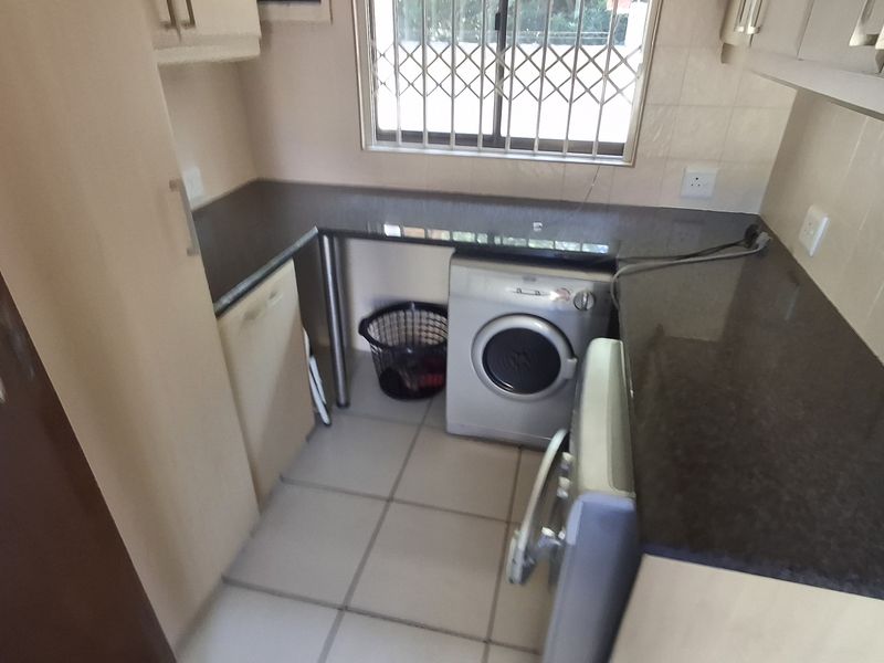 Modern Coastal Home with Breathtaking Sea Views in Leisure Bay - Photo 6