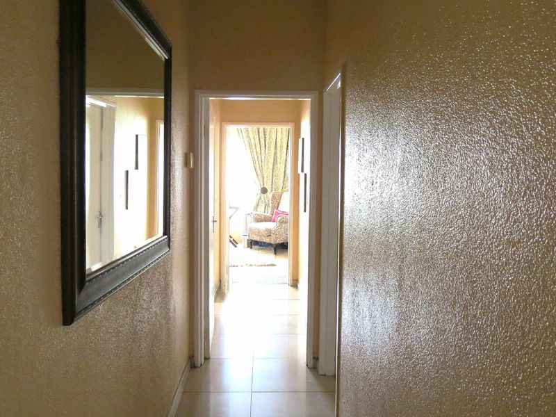 Beautiful 3-Bedroom Family Home, – A Must-See! - Photo 7