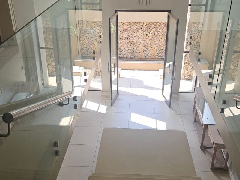 Luxury Double-Story Home with Cottage in Cinderella, Boksburg - Photo 7