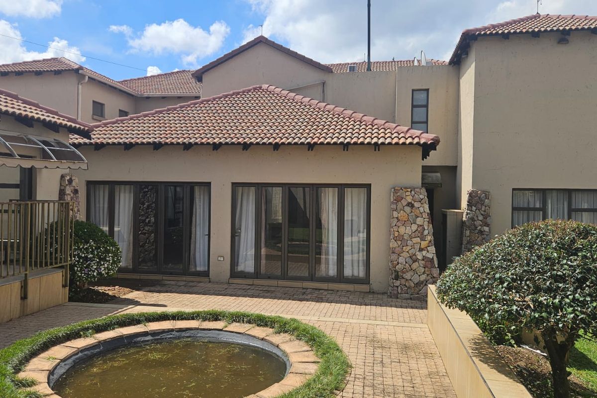 Luxury Double-Story Home with Cottage in Cinderella, Boksburg - Photo 4
