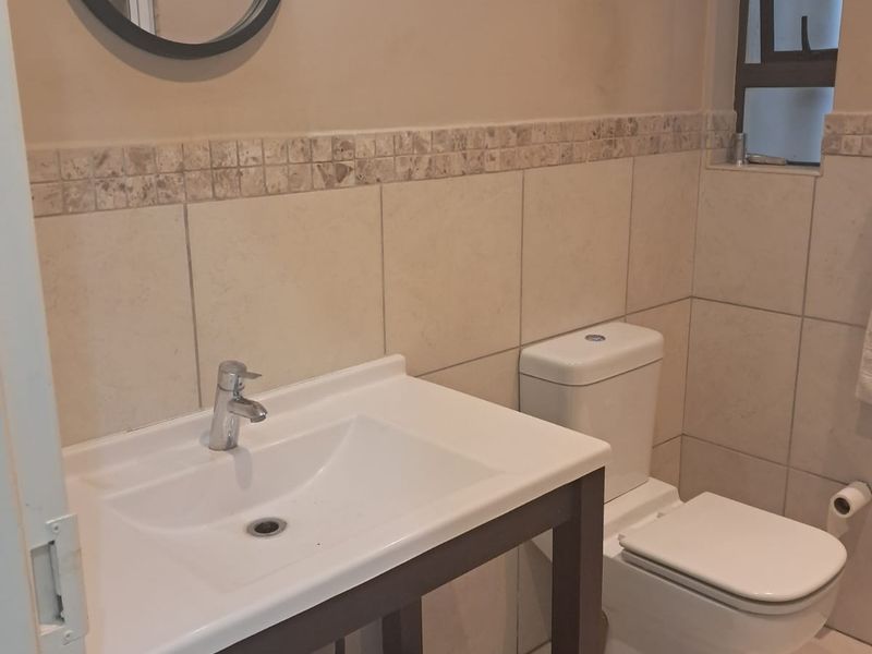 Stylish Apartment with Modern Finishes at an Unbeatable Price - Photo 10