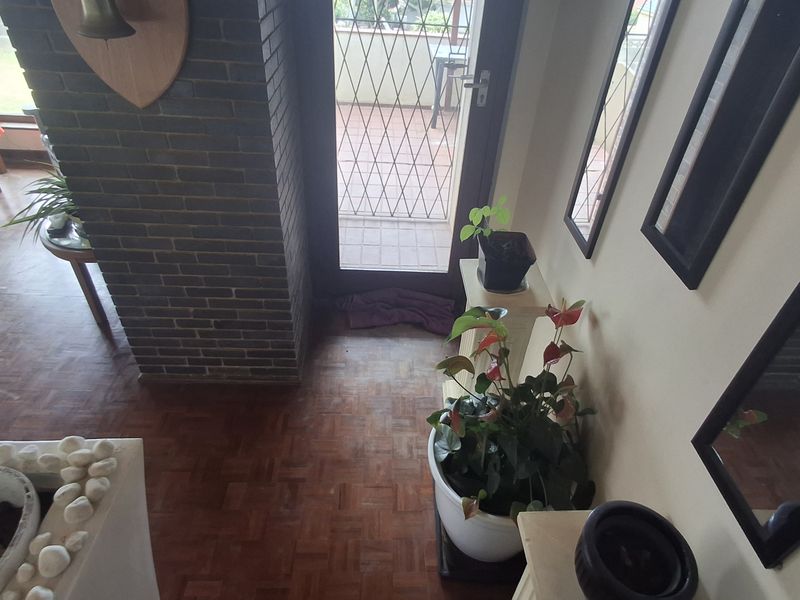 Sea View Home with Income-Generating Flatlets in Sought After Uvongo - Photo 10