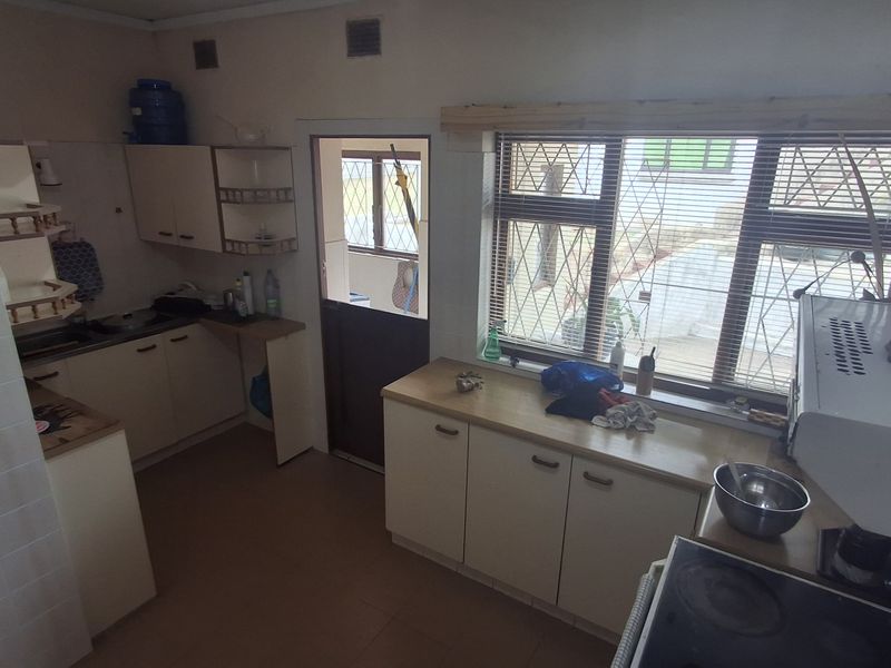Sea View Home with Income-Generating Flatlets in Sought After Uvongo - Photo 4