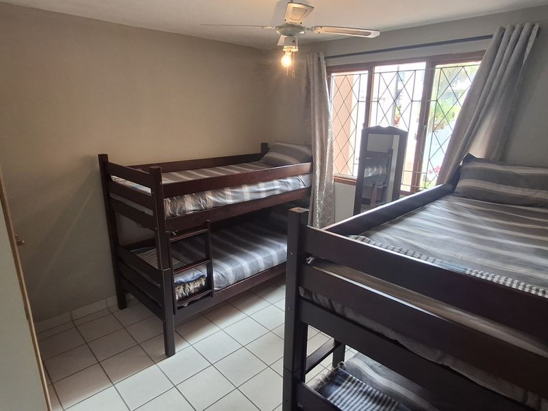 Modern Luxury Three Bedroom Apartment In Secure Coastal Complex. - Photo 5