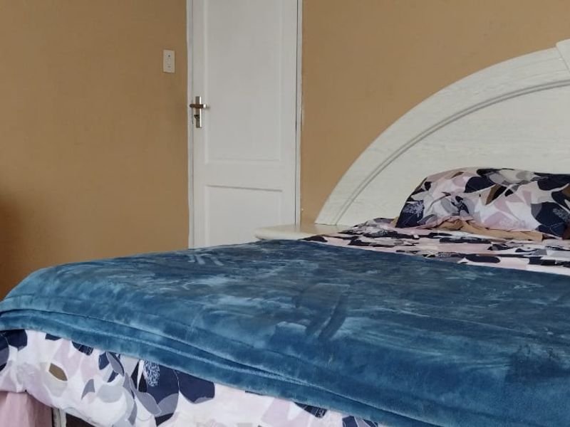 SPACIOUS FOUR BEDROOM FAMILY HOME AT AN UNBEATABLE PRICE-BIG HOME WITH EVEN BIGGER POTENTIAL - Photo 9